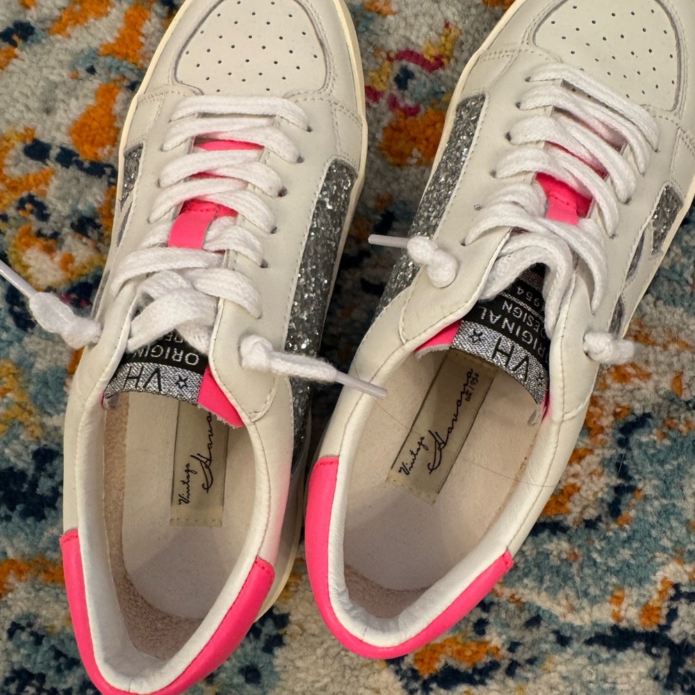NWOT Vintage Havana Women's Sneakers in White and Pink